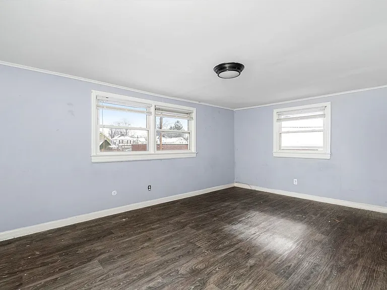 8 S Greenwood Ave — Photo 12