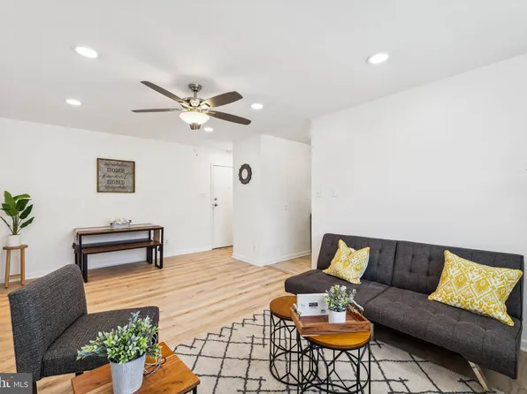 3000 7th St NE APT 210, Washington, DC 20017