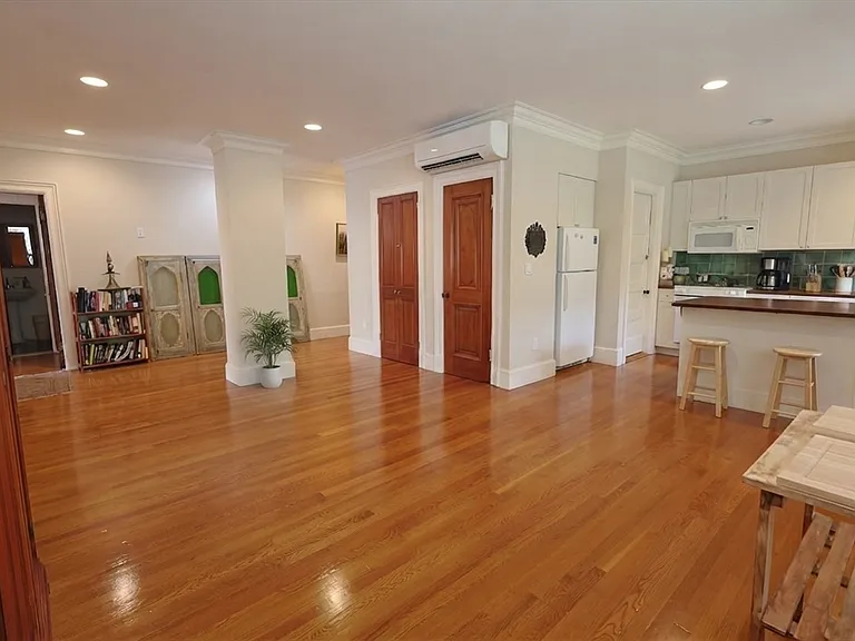 1514 Beacon St #36 — Photo 6