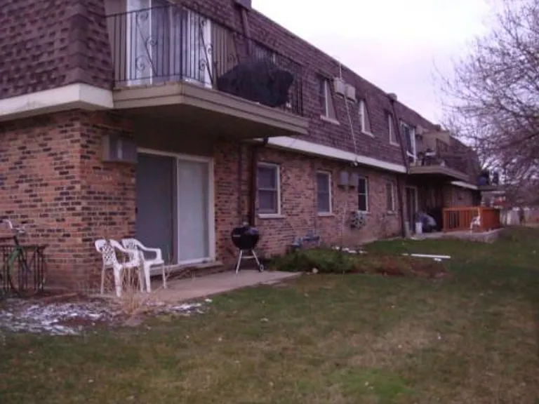 869 Trace Dr #101 — Photo 2