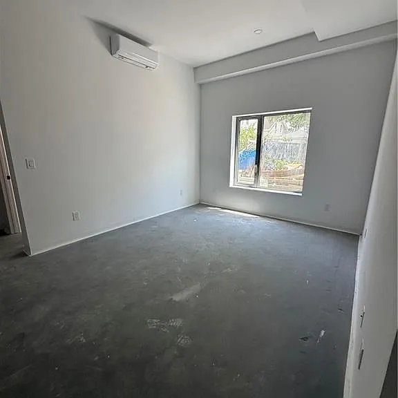 536 Smith St #107 — Photo 9