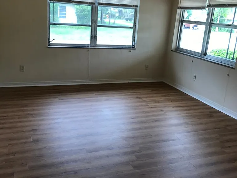 Living room also potential to be a fourth bedroom