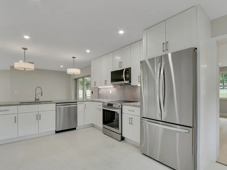 732 Pelican Way — Photo 17