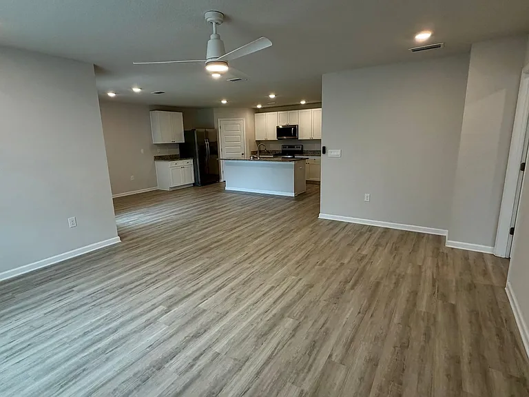 250 Boggy Creek Way — Photo 23