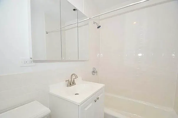 Rented by Oxford Property Group | media 21