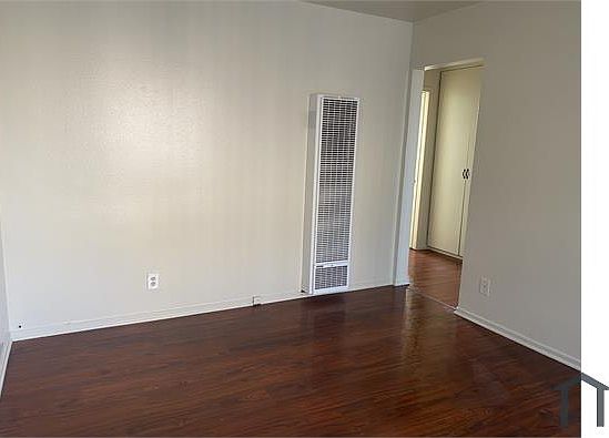 3rd image of 9445 S Normandie Ave