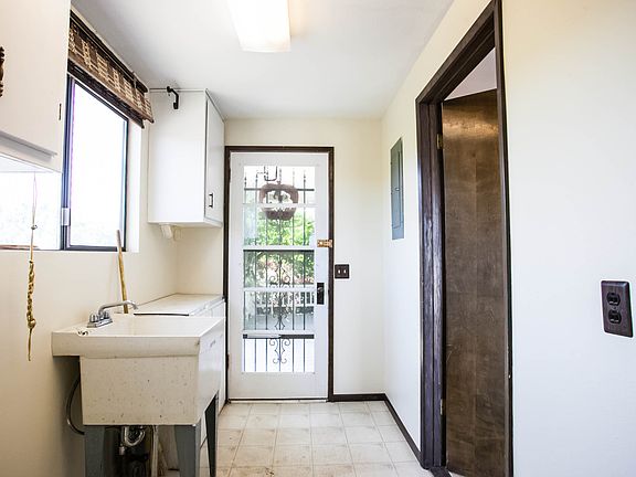 Laundry Area/Mud Room