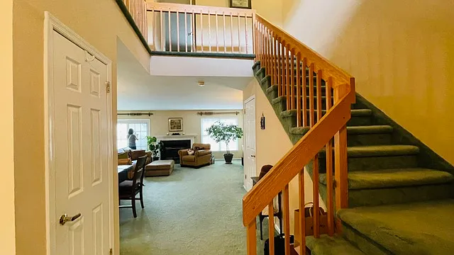 2 bed, 2.5 bath, 2010 sqft, $3,650 — Photo 3