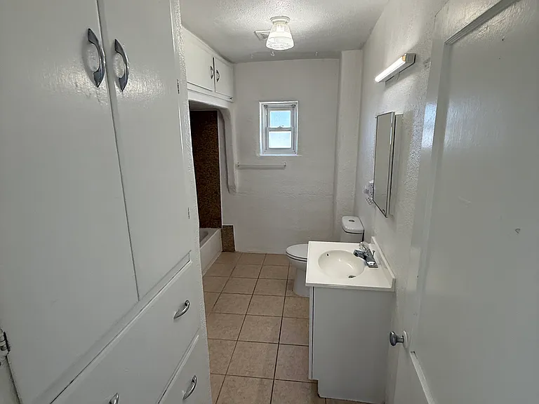 615 N Marland Blvd — Photo 8