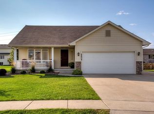 2808 SE Weatherstone St, Grimes, IA 50111