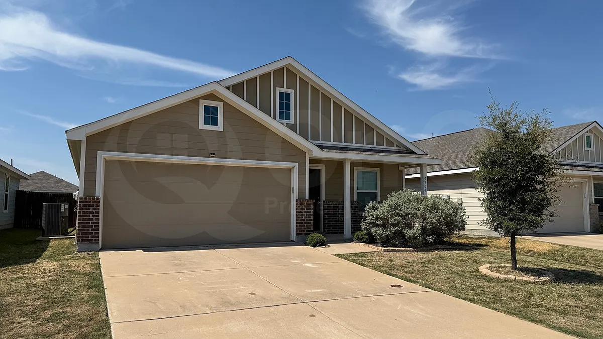3 bed, 2.0 bath, 1479 sqft, $1,900 — Photo 3