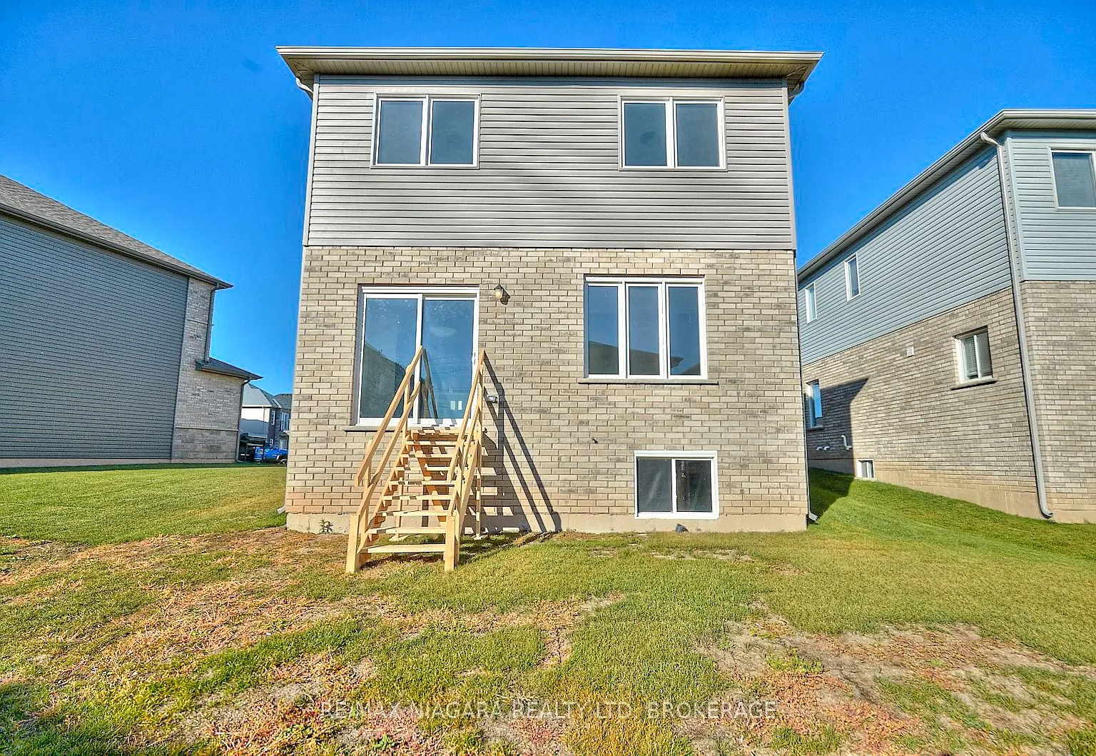 3 bed, $2,400 — Photo 4