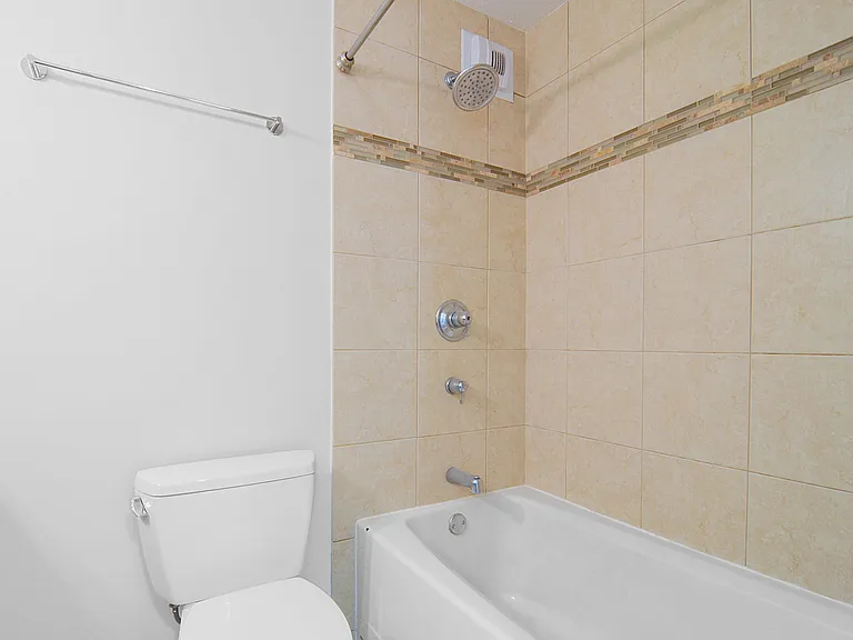 405 N Wabash Ave #1401 — Photo 11