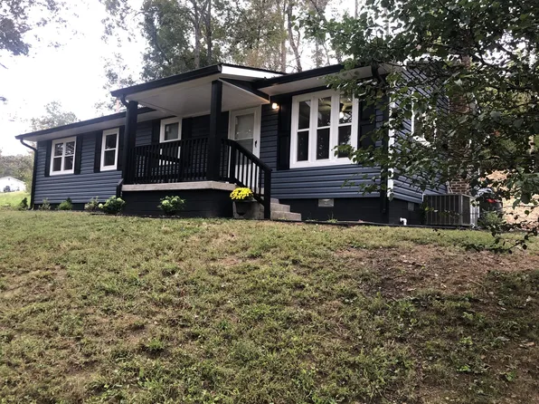 1020 Forestwood Rd, Ashland City, TN 37015