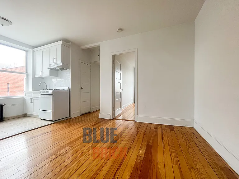 4407 30th Ave #3R — Photo 7