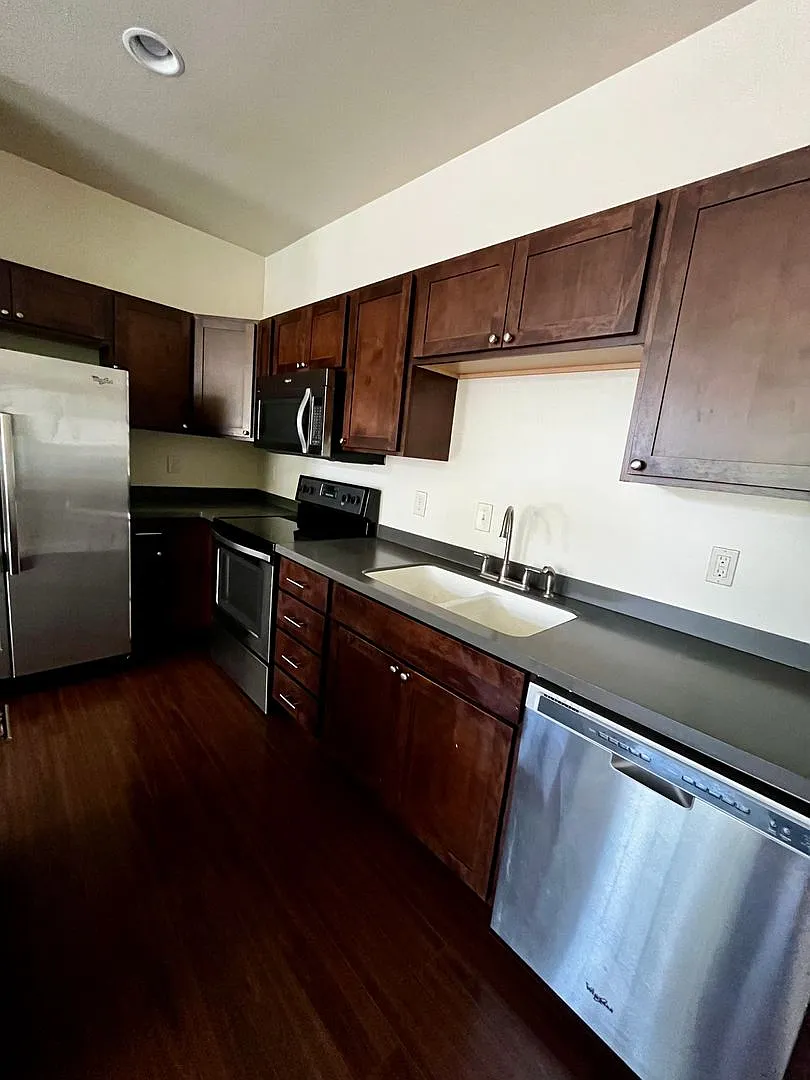 Catalyst Apartments — Photo 4