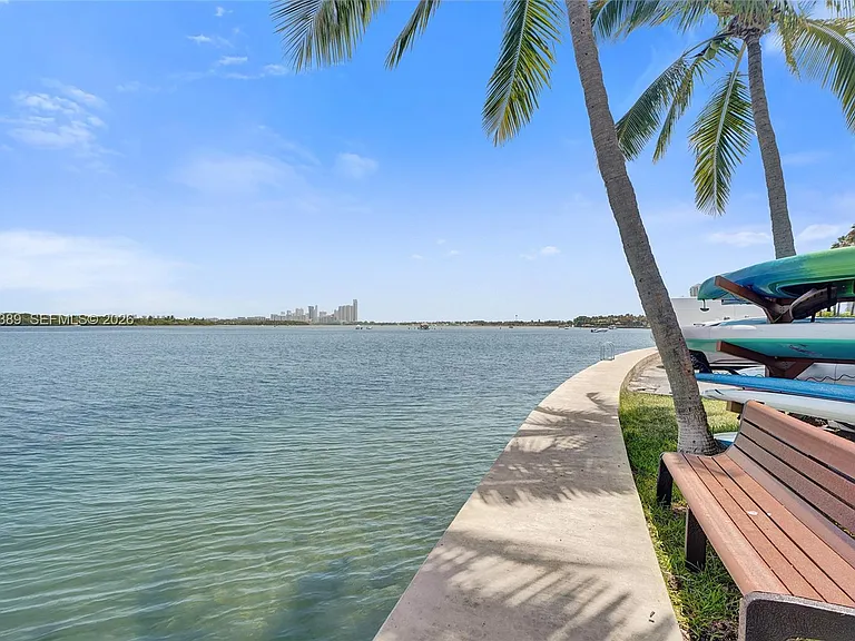 10350 W Bay Harbor Dr #3G — Photo 32