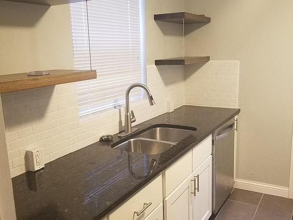 2nd image of 4664 N High St
