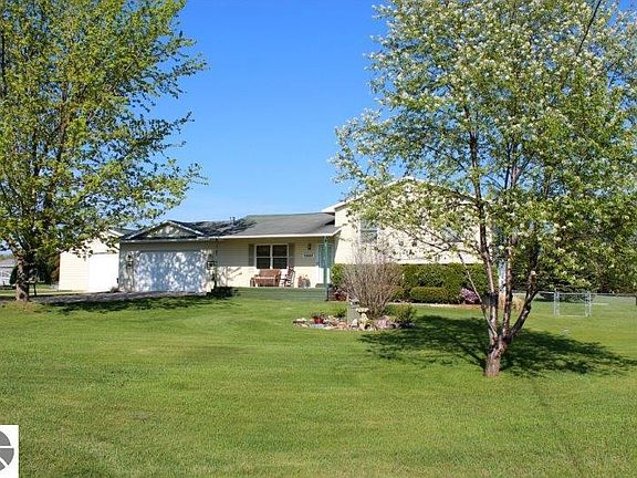 2nd image of 13987 S Deer Trail Dr