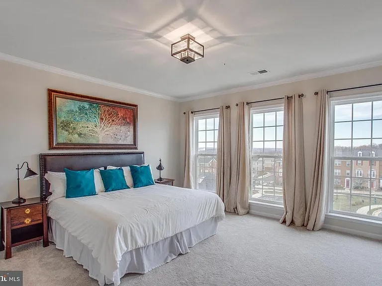 42707 Wardlaw Ter — Photo 18