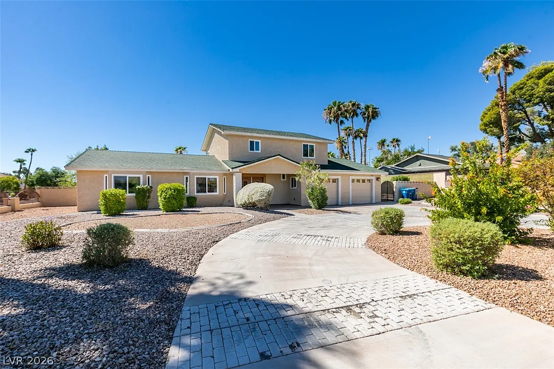 3 bed, 3.0 bath, 2382 sqft, $3,310 — Photo 2
