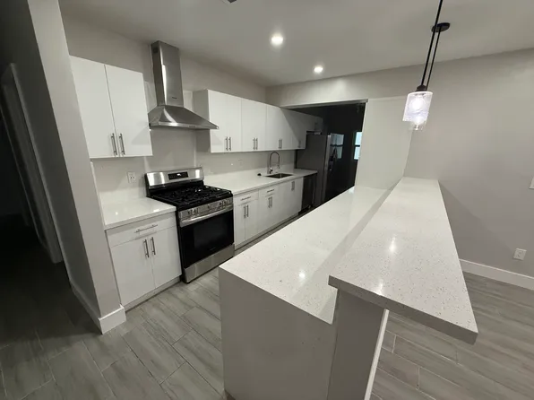 1098 W 66th St, Hialeah, FL 33012