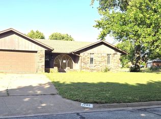 1102 Lookout Dr, Enid, OK 73701