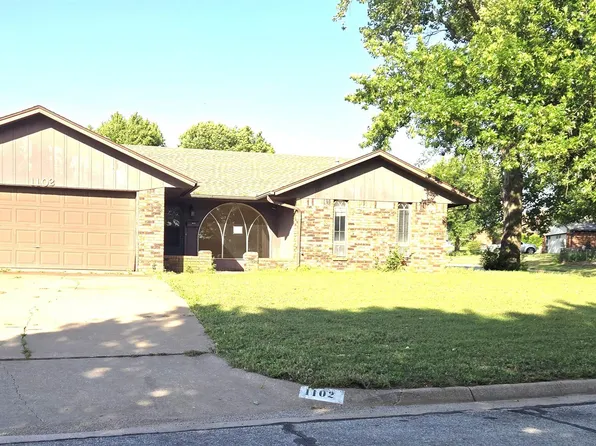 1102 Lookout Dr, Enid, OK 73701
