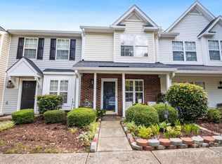 2960 Mayer House Ct, Charlotte, NC 28214