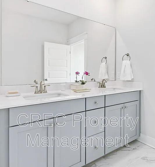 1636 Florentia St — Photo 27