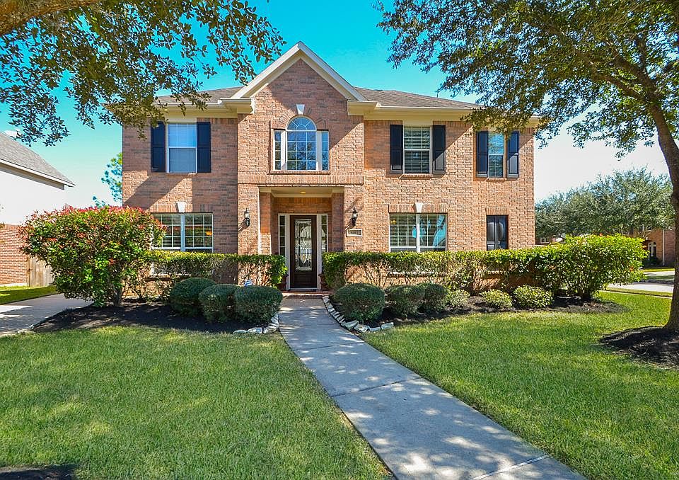1st image of 8011 Upland Park Ct