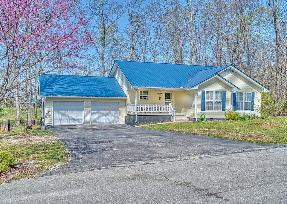 1st image of 591 Shady Oak Dr