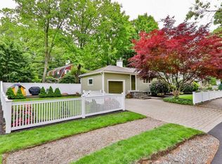 28 Cobb Pl, Newton, MA 02468