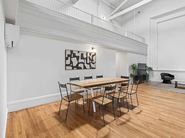 129 Main St #302 — Photo 13