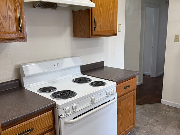 4th image of 1102 S Miller St