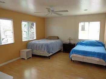 4th image of 778 Tourmaline St