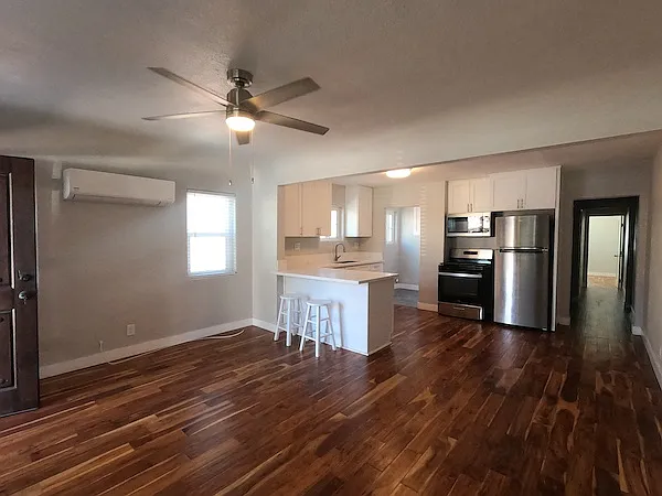 1026-28 B Ave #1028 — Photo 4