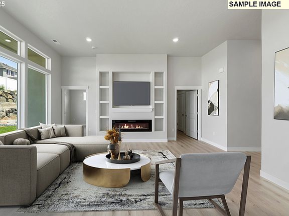 Living Room>