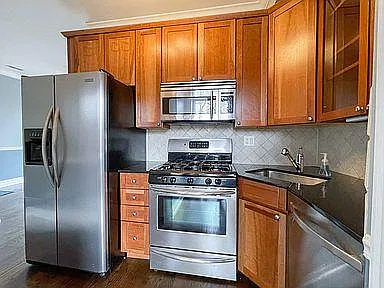 2 bed, 790 sqft, $3,550 — Photo 2