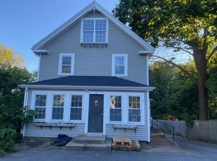 17 Coombs St APT 2, Middleboro, MA 02346
