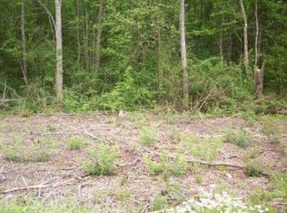Highland Dr, Crossville, TN 38572