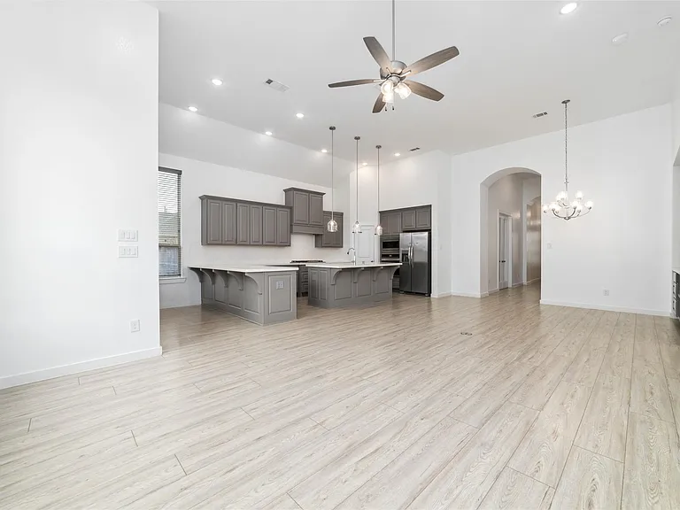 7315 Camden Crestwood Way — Photo 9