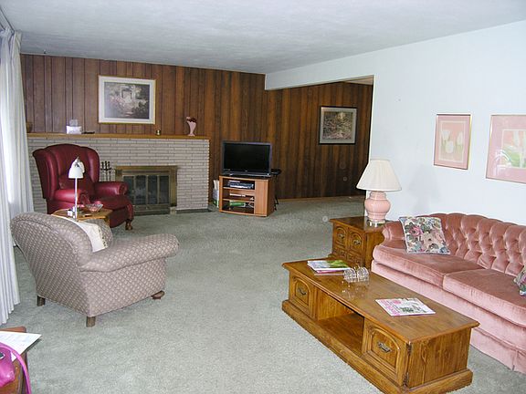 3rd image of 5530 W Northwest Blvd