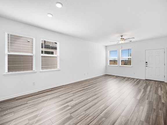 4th image of 701 Emory Crossing Blvd