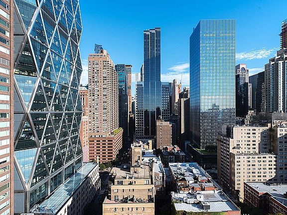5th image of 330 W 56th St APT 14J