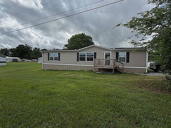 2nd image of 380 Loreeta Dr