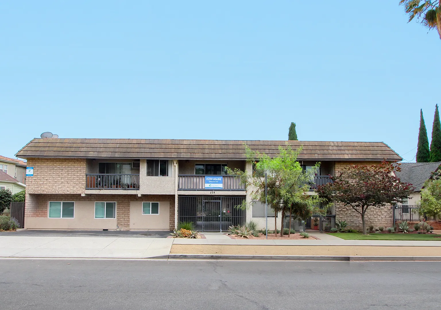 824 E. Windsor Road — Photo 1