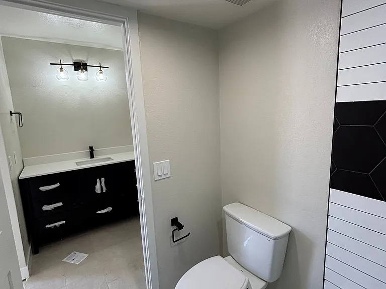 Upstairs Bath 2