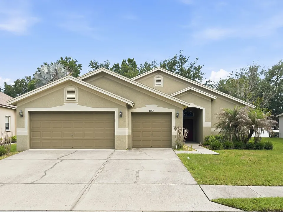 5912 Bramble Bush Ct