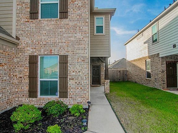 2nd image of 14915 Holland Grove Ct